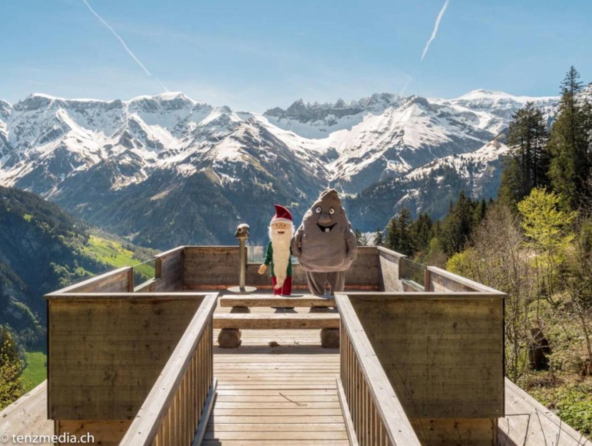 Bed And Breakfast - Die Aelplersuit Fuer Backpackers - Rucksacktouristen Im Berghuesli Linthal エクステリア 写真