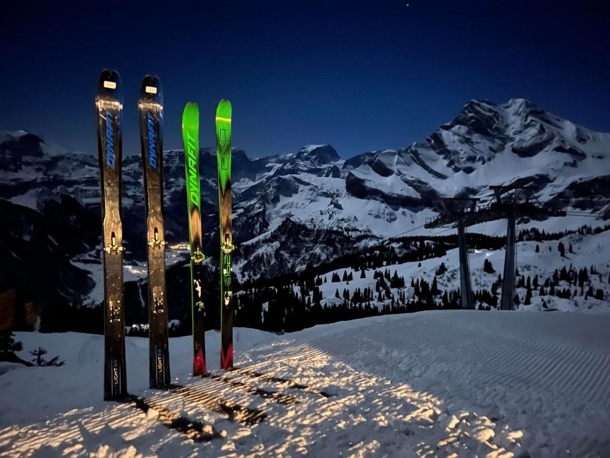 Bed And Breakfast - Die Aelplersuit Fuer Backpackers Im Berghuesli Linthal エクステリア 写真