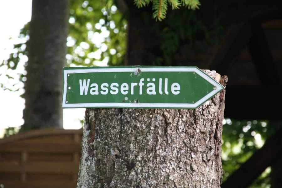 Bed And Breakfast - Die Aelplersuit Fuer Backpackers - Rucksacktouristen Im Berghuesli Linthal エクステリア 写真