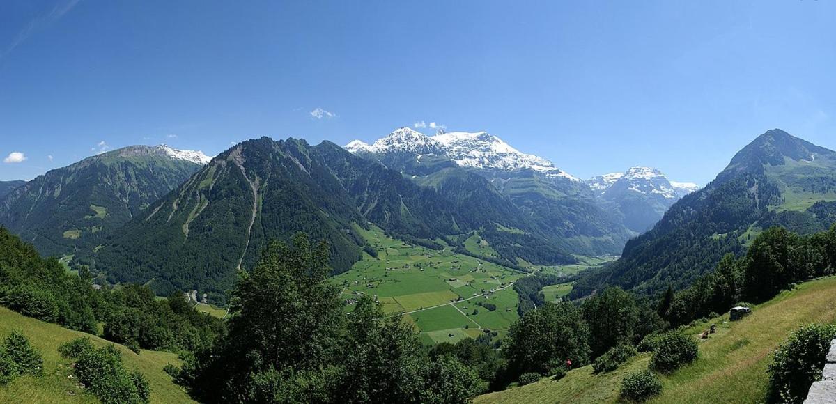 Bed And Breakfast - Die Aelplersuit Fuer Backpackers - Rucksacktouristen Im Berghuesli Linthal エクステリア 写真